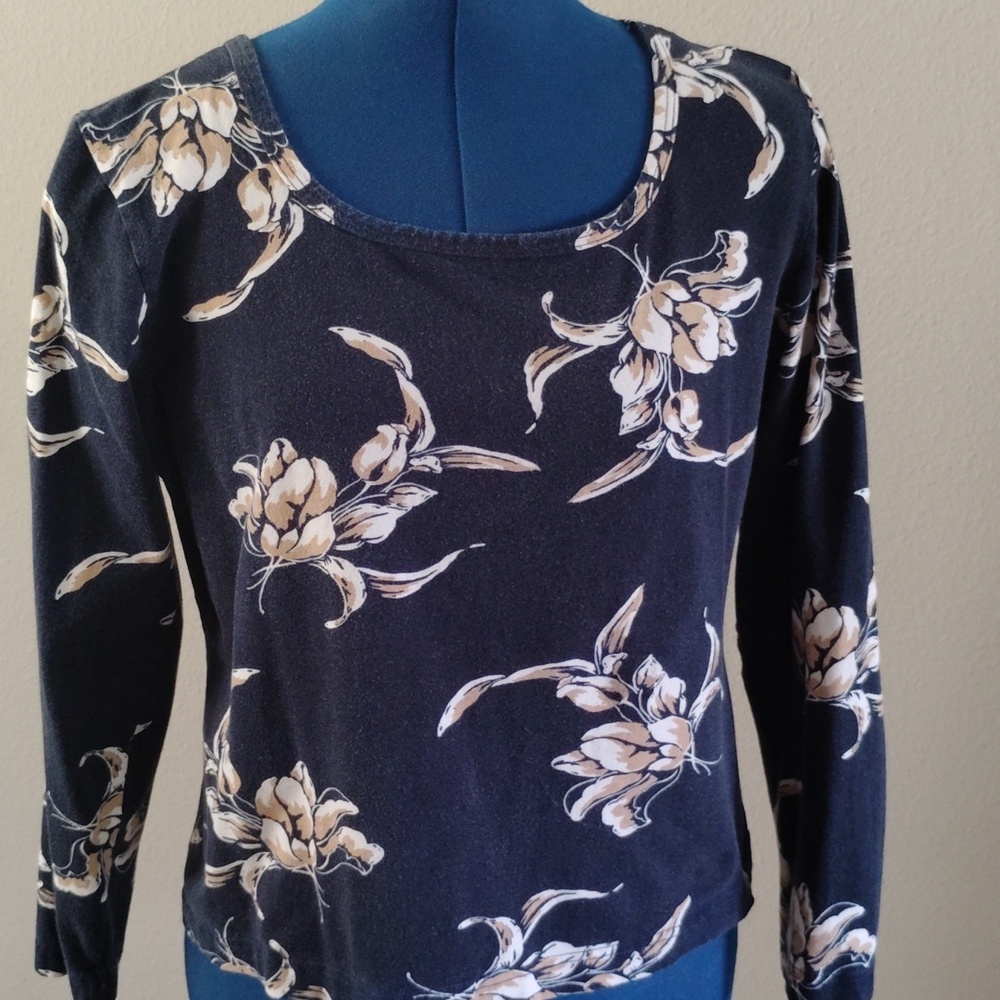Christina Long Sleeve  Scoop Neck Top
